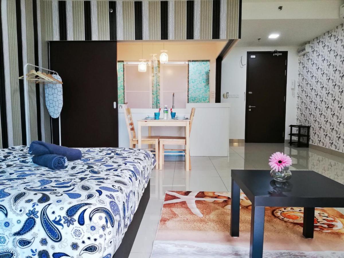 Peanut Butter Homestay - Trefoil Setia Alam Shah Alam Exterior photo