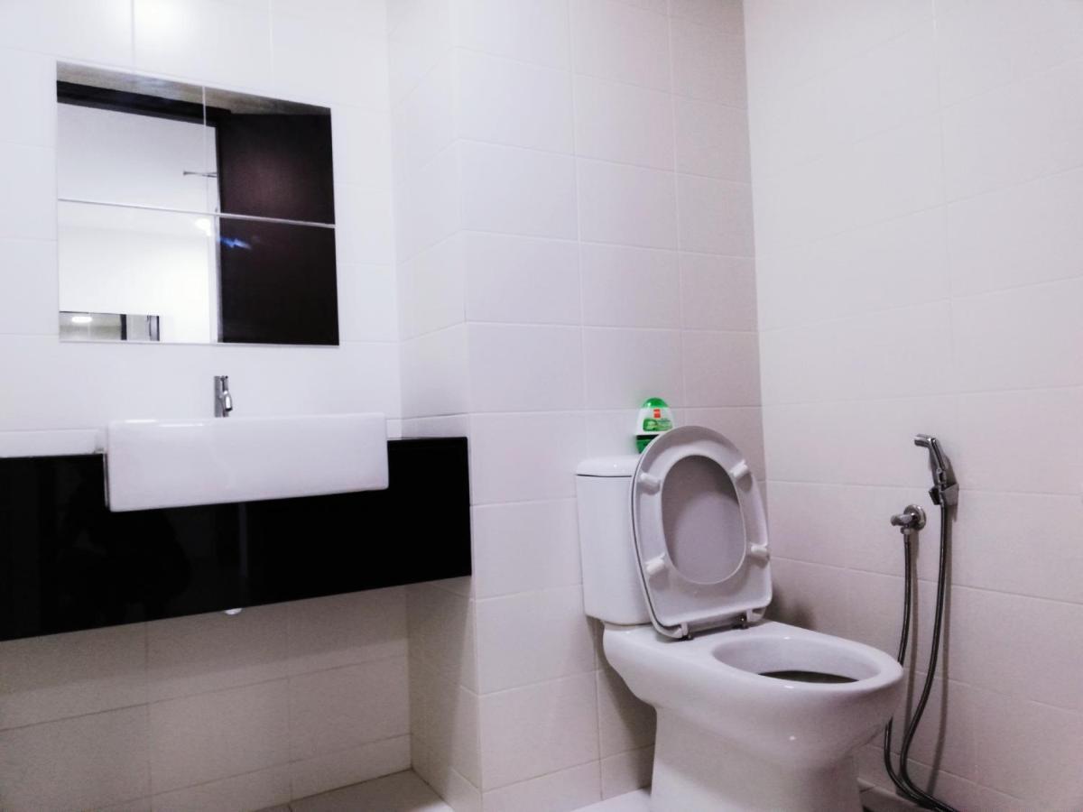 Peanut Butter Homestay - Trefoil Setia Alam Shah Alam Exterior photo